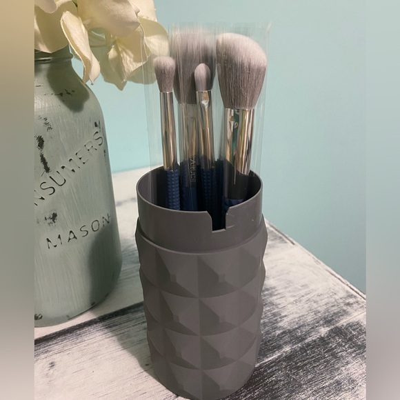 Laruce Beauty Christine Brush Set - Picture 1 of 4